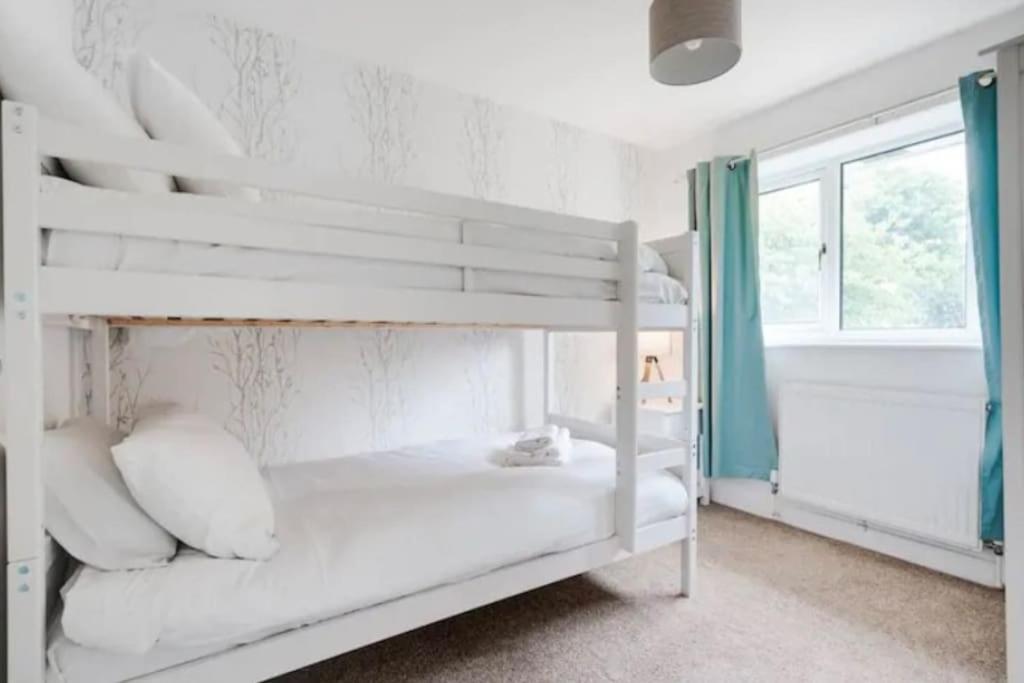 New Build House Near Trafford Centre With Drive مانشستر المظهر الخارجي الصورة