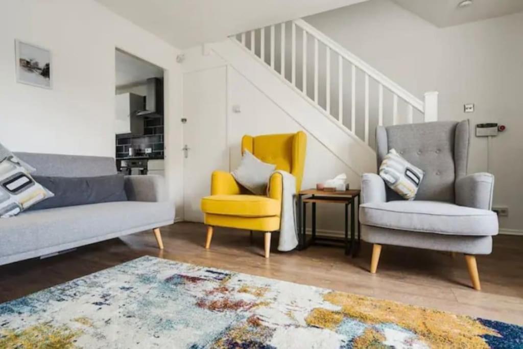 New Build House Near Trafford Centre With Drive مانشستر المظهر الخارجي الصورة
