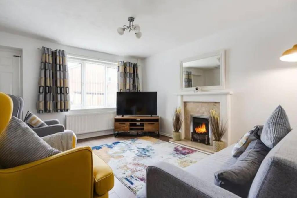 New Build House Near Trafford Centre With Drive مانشستر المظهر الخارجي الصورة